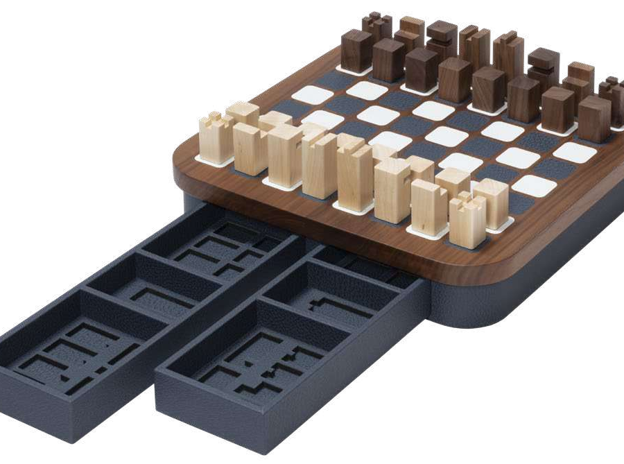 Delos wood chess set